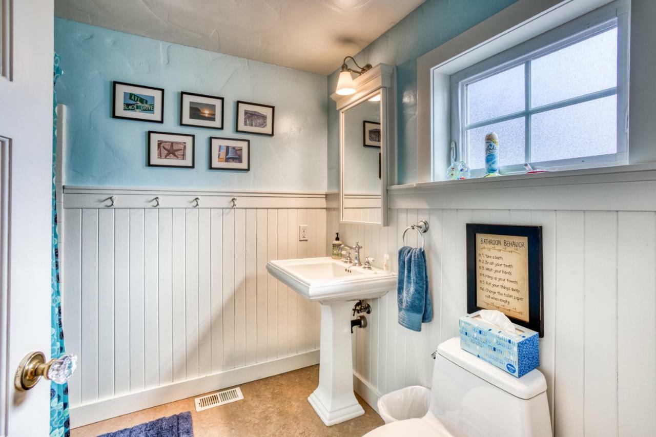 Seaside Classic Cottage Экстерьер фото